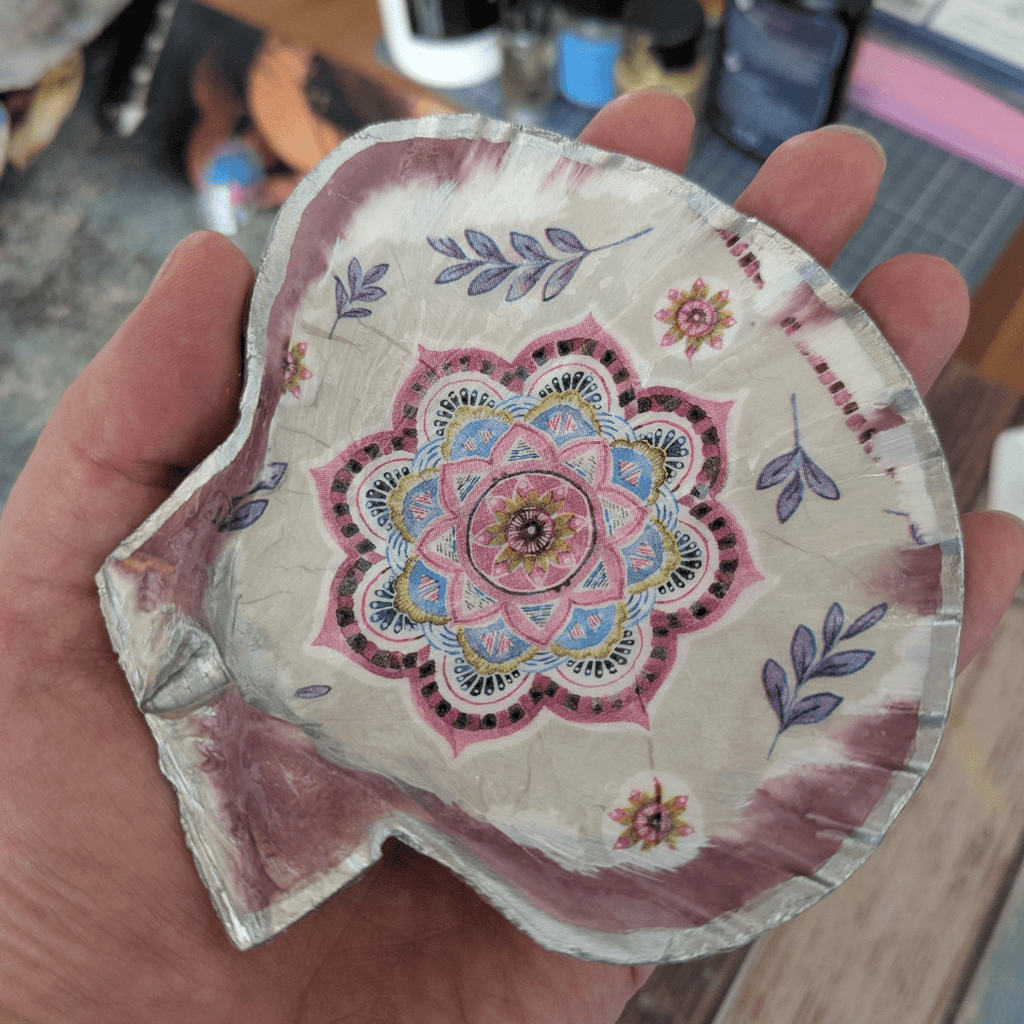 Löwenpfotenmuschel Ornament - Andrea Rubinetto Schmuckwerkstatt